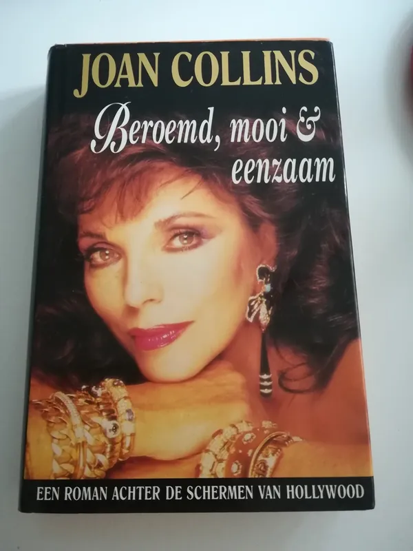 Finale Uitverkoop Beroemd, mooi en eenzaam - J. Collins