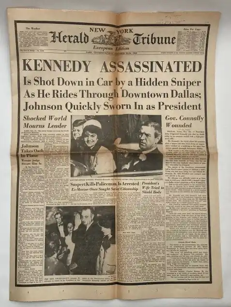 Merkproduct New York Herald Tribune. European Edition. Paris, Saturday-Sunday, november 23-24, 1963, no. 25,150. 'Kennedy assassinated' - New York Herald Tribune, editors -