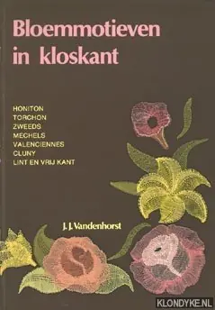 Voordeelprijs Bloemmotieven in kloskant - Vandenhorst