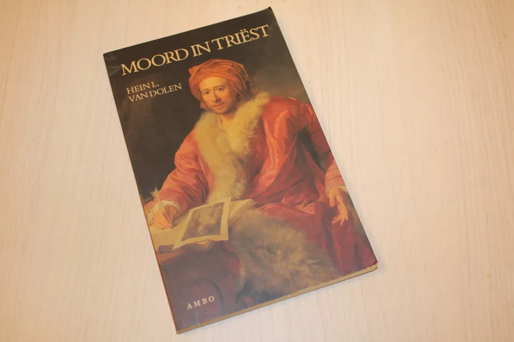 Tijdelijk Beschikbaar Moord in Triest - H.L. van Dolen