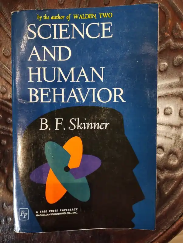 Speciale Aanbieding Science and Human Behaviour - B.F. Skinner