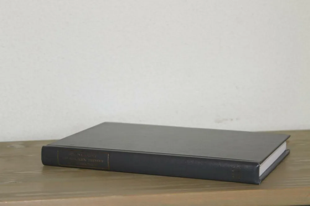 A select bibliography of the principal modern presses, public and private, in Great Britain and Ireland - Tomkinson, Geoffrey Stewart Sir Gratis Verzending